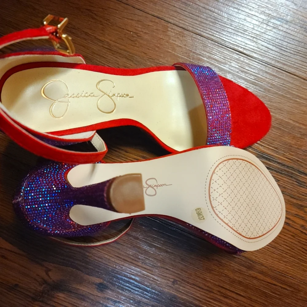 NWT red 6.5 Jessica Simpson heels. - Picture 4 of 5